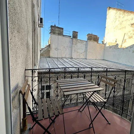 Cozy & Located W' Terrace Apartment *