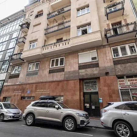 Lovely Little Downtown Next To Subway,metro * Budapest