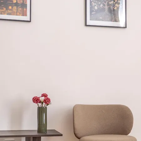 Cozy & Located W' Terrace
