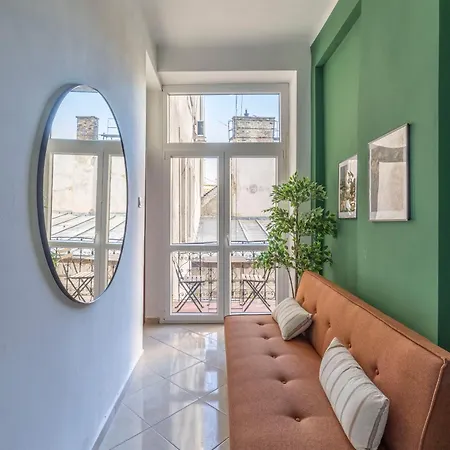 Cozy & Located W' Terrace Apartment Budapest