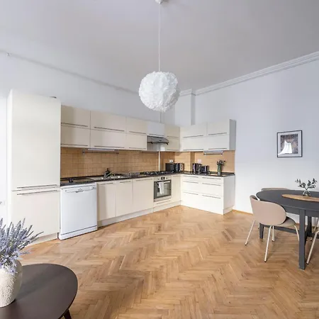 Cozy & Located W' Terrace *