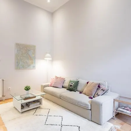 Ultra - Very Comfy Apartment *