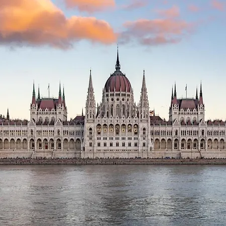 Ultra - Very Comfy * Budapest