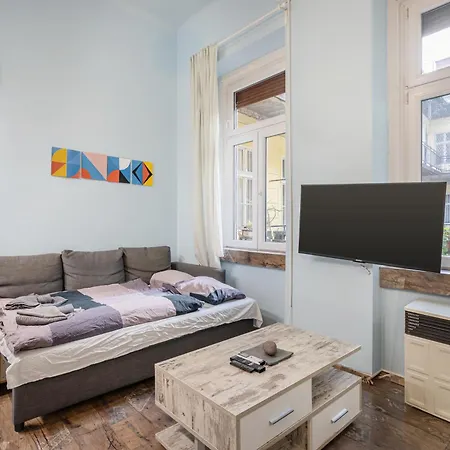 2br Party District K29
