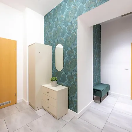 Apartment Charming Center W' 2 Bedrms In The Gozsdu Garden