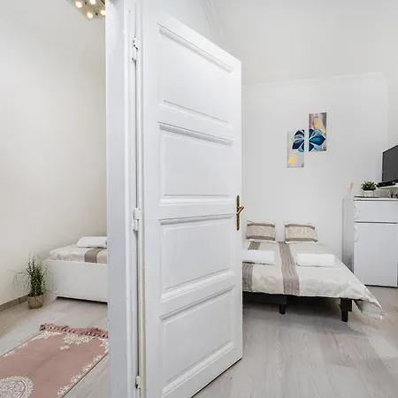 Real Kertész Ii. Apartamento