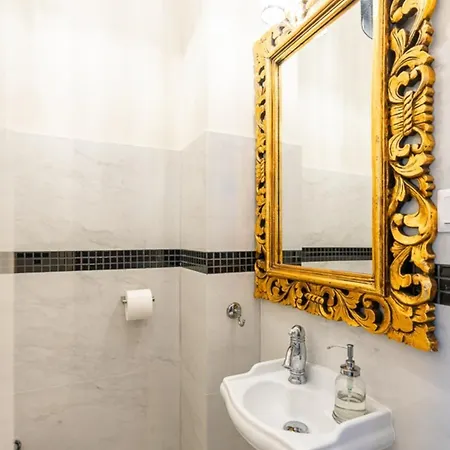 Magical Danube View In A Spacious Two Bedroom Next To Parliament Budapešť