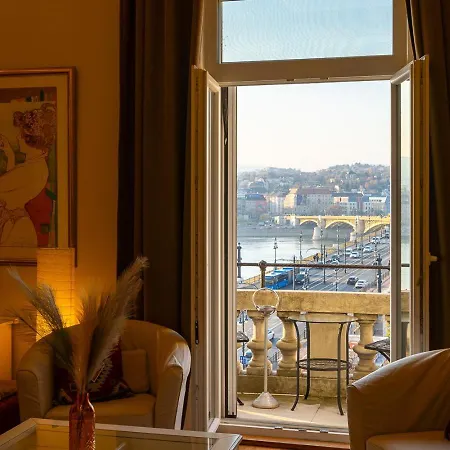 Apartmán Magical Danube View In A Spacious Two Bedroom Next To Parliament Budapešť