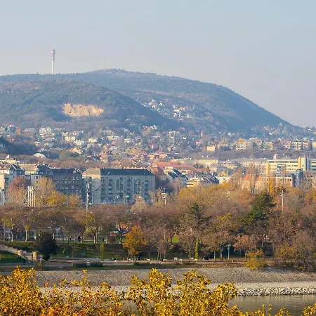 Magical Danube View In A Spacious Two Bedroom Next To Parliament Budapešť