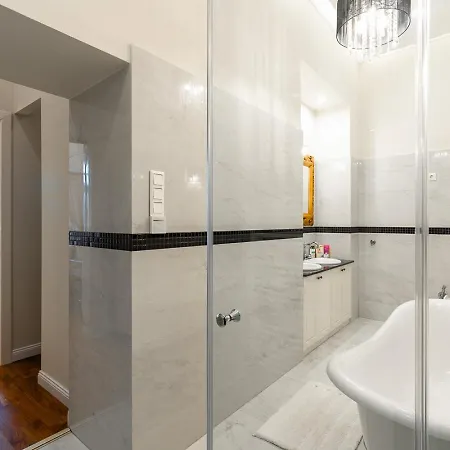 Apartmán Magical Danube View In A Spacious Two Bedroom Next To Parliament *