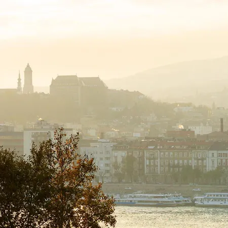 Magical Danube View In A Spacious Two Bedroom Next To Parliament Apartmán Budapešť