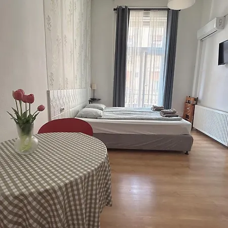 11# Sunflower Cozy Apartment
