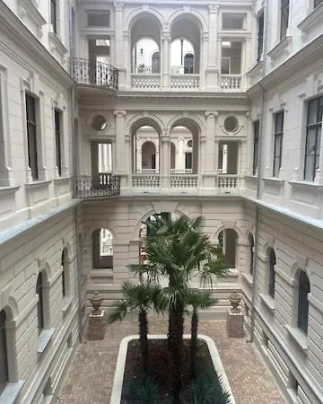 Korond Palace 아파트
