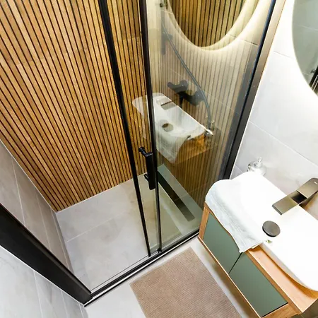 Boulevard Haven W Terrace & Ac By Nw Apartment Budapest