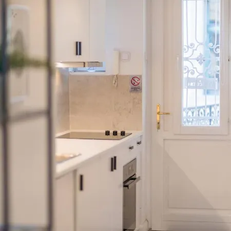 Sunny Penthouse At The Boulevard Daire *