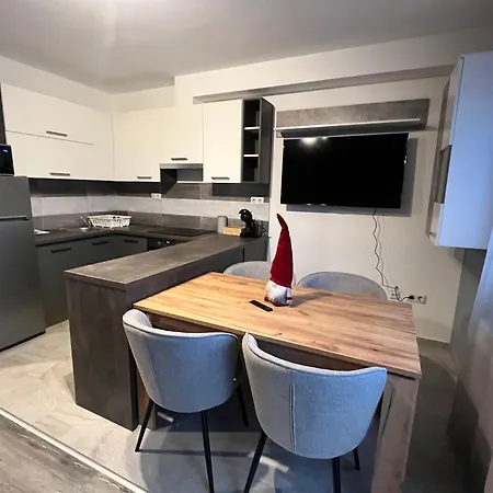 Rediapartmanok Apartament *