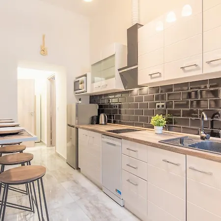 Apartment Beauty 50