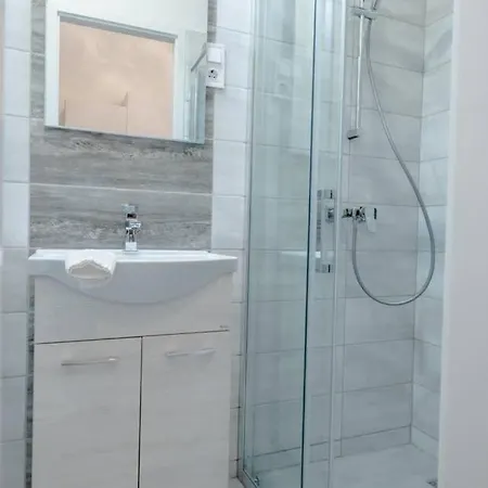 Apartamento Brand New With Aircon In The Center *