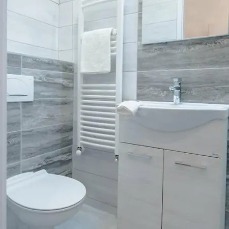 Brand New With Aircon In The Center Budapest