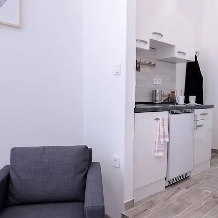 Apartamento Brand New With Aircon In The Center