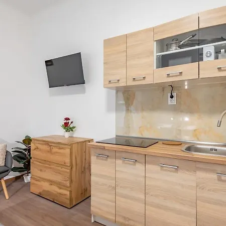 Apartment Comfy In The Center Of The Budapest