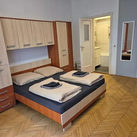 Boomerang * Budapest