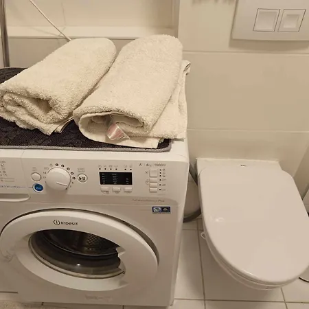 Dagaly Free Parking In Garage Apartment