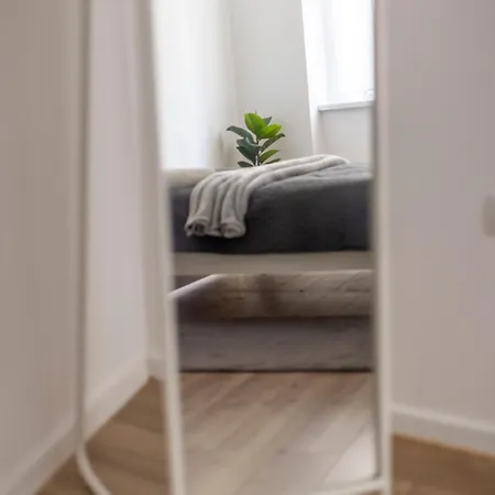 Superior -modern 3br Apartment *