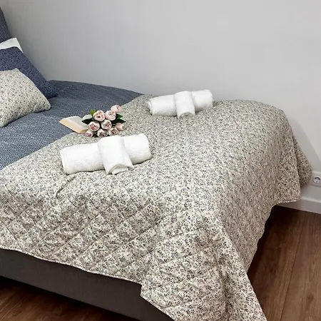 Carina Duplex Apartment- Near Nyugati Metro Line 3 Apartamento
