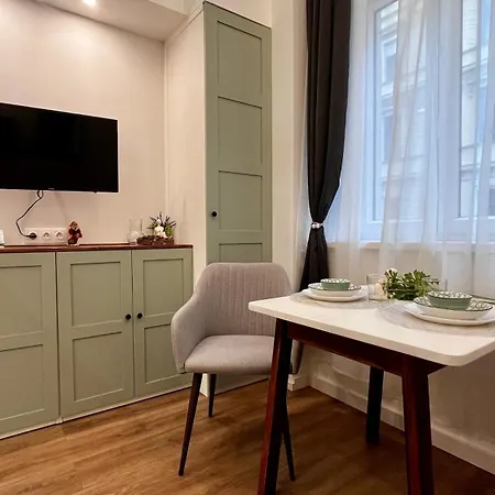 Apartamento Carina Duplex Apartment- Near Nyugati Metro Line 3