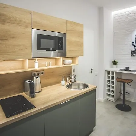 Modern, Designer In Vibrant Soho Budapest