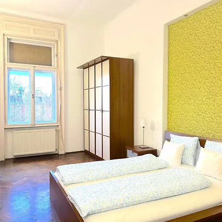 Stunning 150m2 3-bedroom With Balcony Budapest
