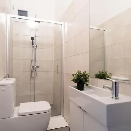 New Trendy At The Perfect Location Apartment Budapest