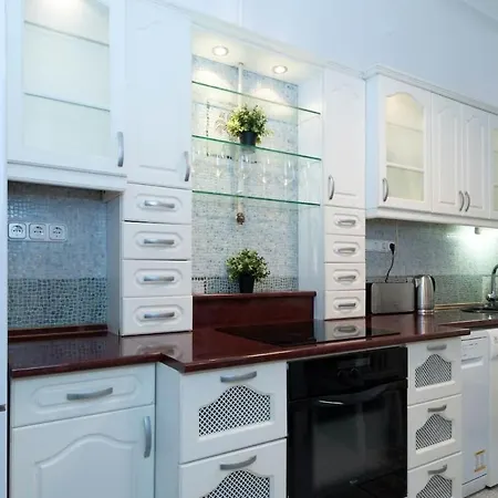 Apartment New Trendy At The Perfect Location *