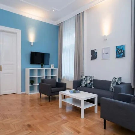 New Trendy At The Perfect Location Apartment Budapest