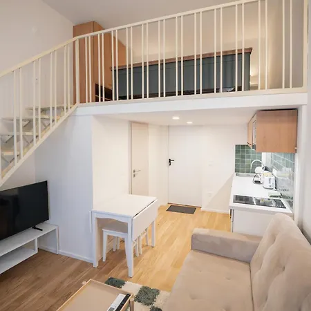 Apartment I Got 5 On It #4 - Brand New By Pink Flamingo