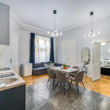 Synagogue 2 Bedroom S162