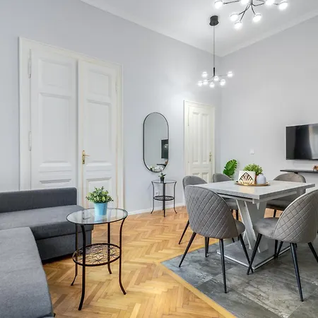 Apartment Synagogue 2 Bedroom S162 Budapest