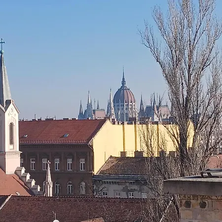 Cozy Panorama At The Castle Apartman *