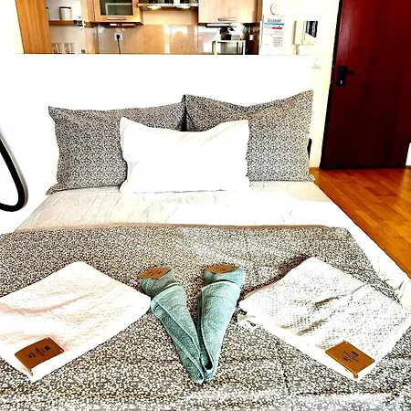 Center With Balcony Apartment Budapest