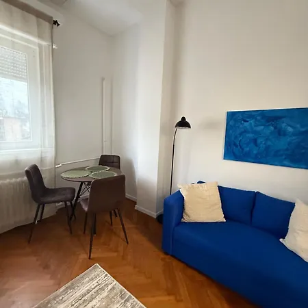 Buda Blue Appartement *