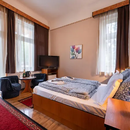 Kristal Gellert Hill * Budapešť