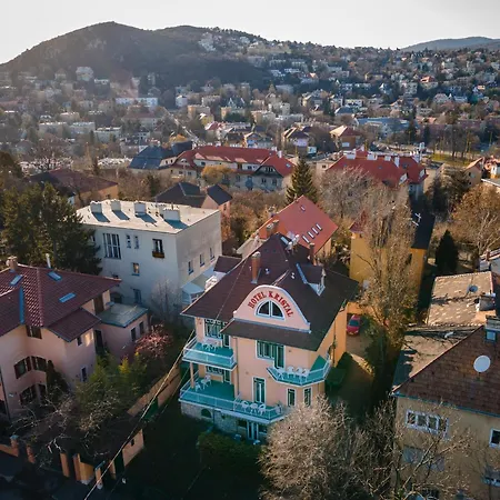 Kristal Gellert Hill * Budapešť