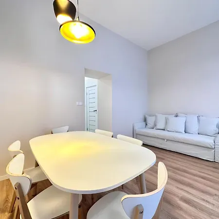 Center Bohemian Design With 6ppl Ac Wifi Budapest