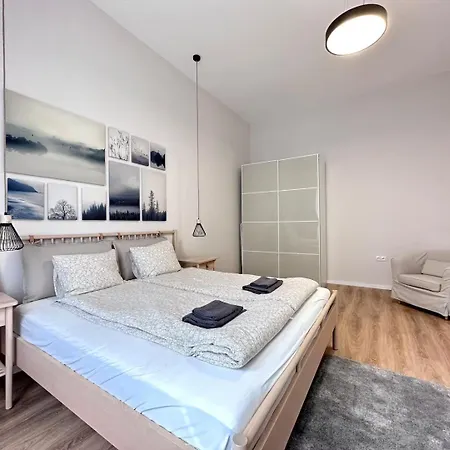 Center Bohemian Design With 6ppl Ac Wifi Budapest