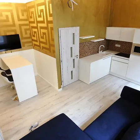 Cathedral Corner Apartment *