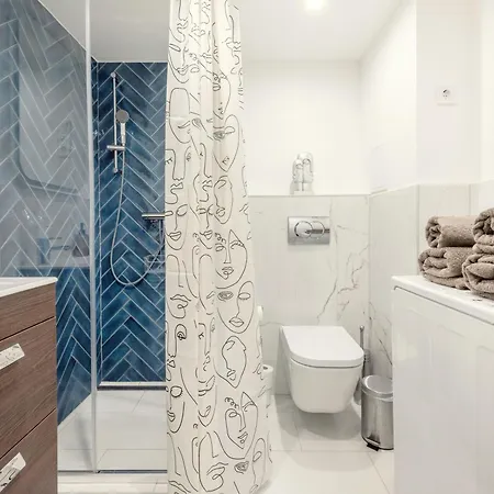 Little Treasure In Center, Quiet With Ac Apartment