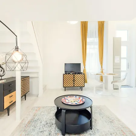 Apartment Little Treasure In Center, Quiet With Ac