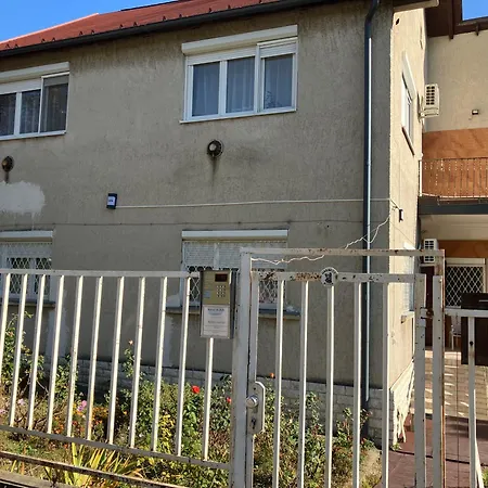 Retifarkas Apartment *