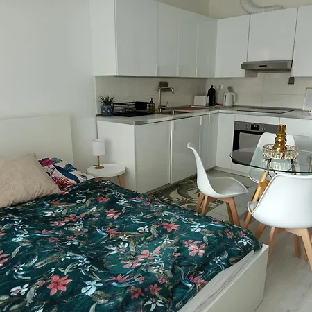 Dagaly Free Parking In Garage Apartment *